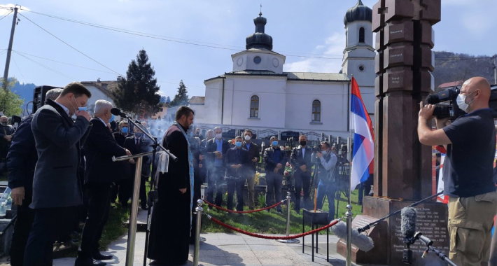 Služenje parastosa kod Spomenika poginulim ruskim dobrovoljcima. Foto: BIRN BiH