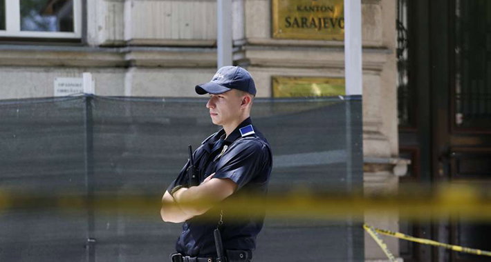 policija-policajac-mup-ks