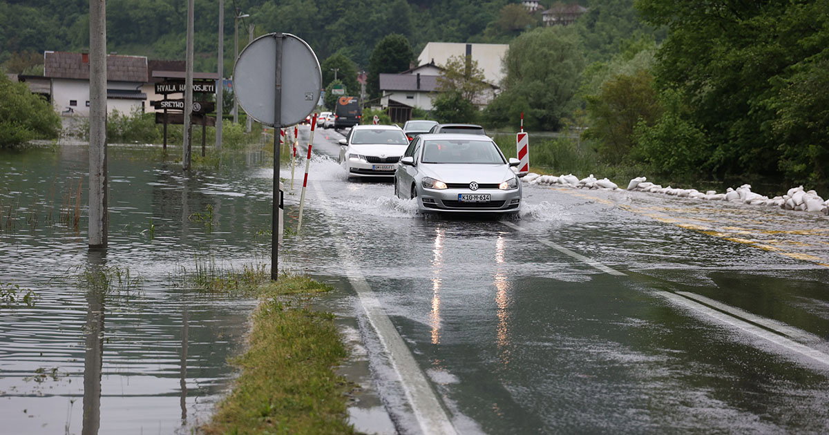poplave kiša stanje na putevima