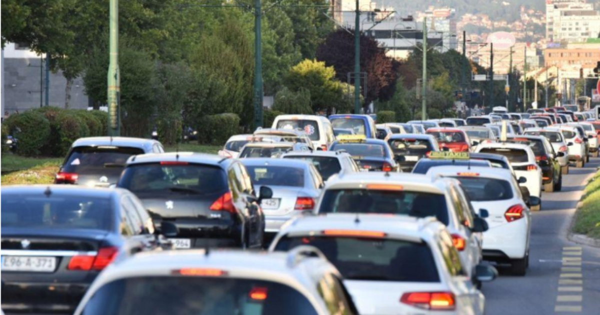 guzva automobili saobracaj