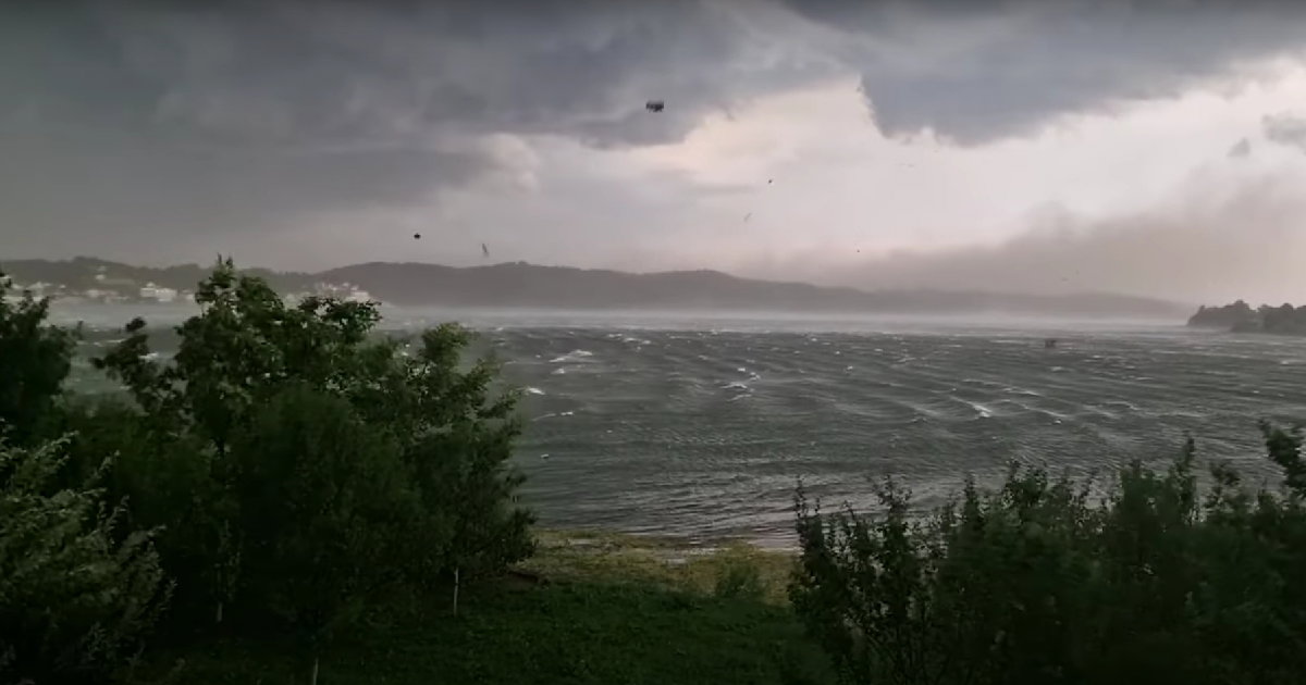 jezero modrac oluja
