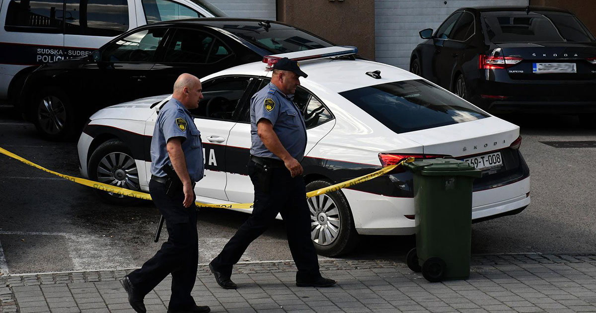 Gradačac: Očevid na policijskom automobilu na koji je pucao Nermin Sulejmanović