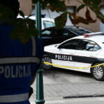 Gradačac: Očevid na policijskom automobilu na koji je pucao Nermin Sulejmanović