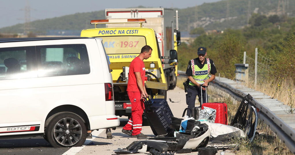 U sudaru kombija i kamiona kod Šibenika ozlijeđeno sedam osoba