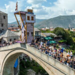 cliff diving mostar stari most neretva