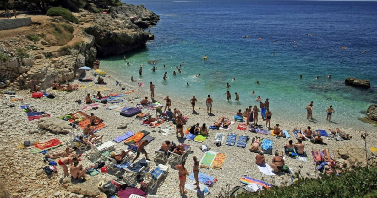 plaža more pula