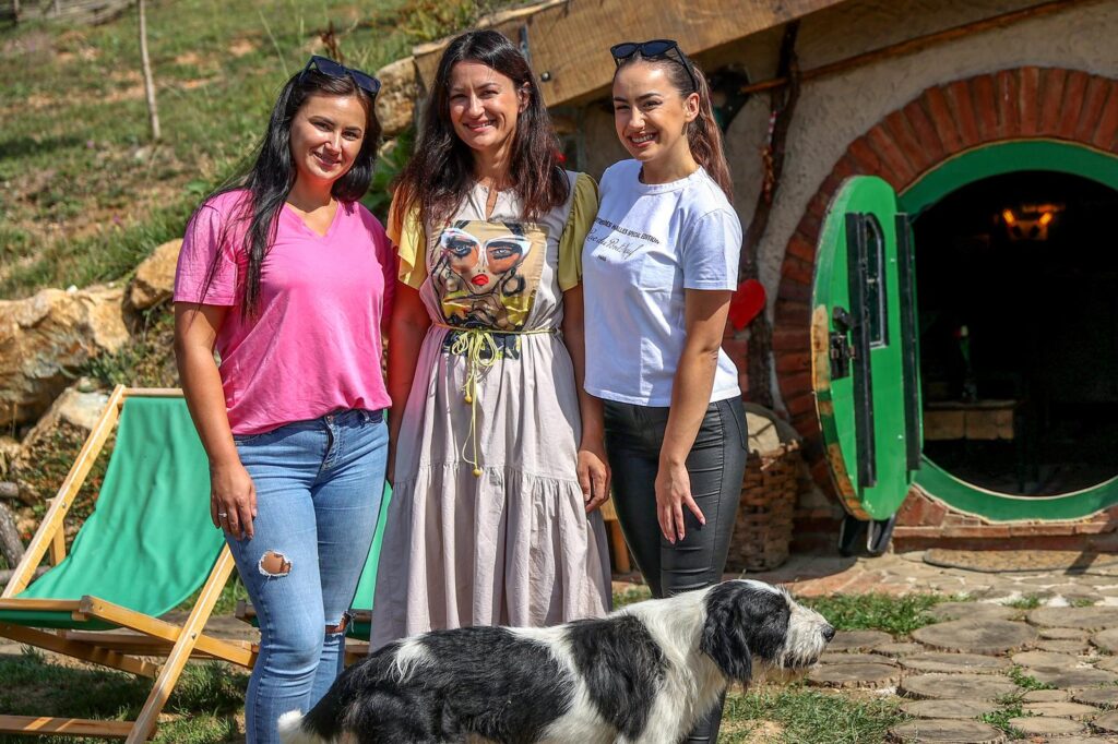 Bajkoviti bosanski Hobbiton očarava ljepotom, a iza cijele priče stoje četiri sestre