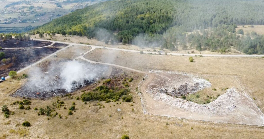 deponija drvar pozar