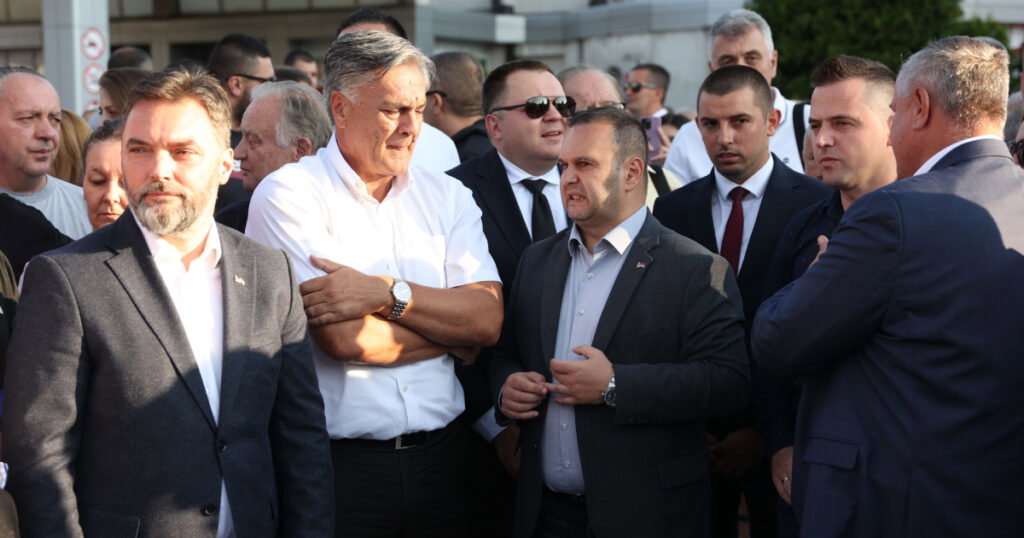 kosarac cosic istocno sarajevo protest dodik