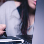 laptop posao ured