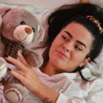 Reportaza o natjecanju u lezanju u Ethno Village Montenegro u selu Brezna , blizini Pluzina Crna Gora . Lidija Markovic natjecateljica