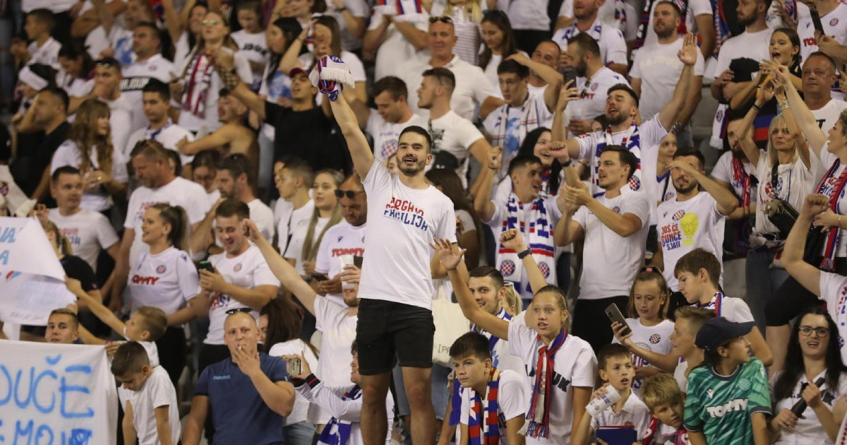 visoke peći potpaljujem ja hajduk torcida