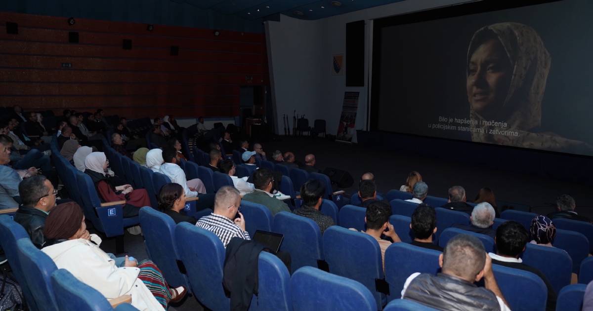 sjecanje na masakr projekcija