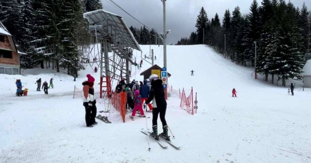 Skijaški centar Ponijeri