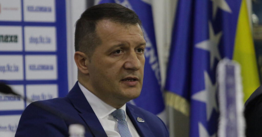 edis kovačević ostavka
