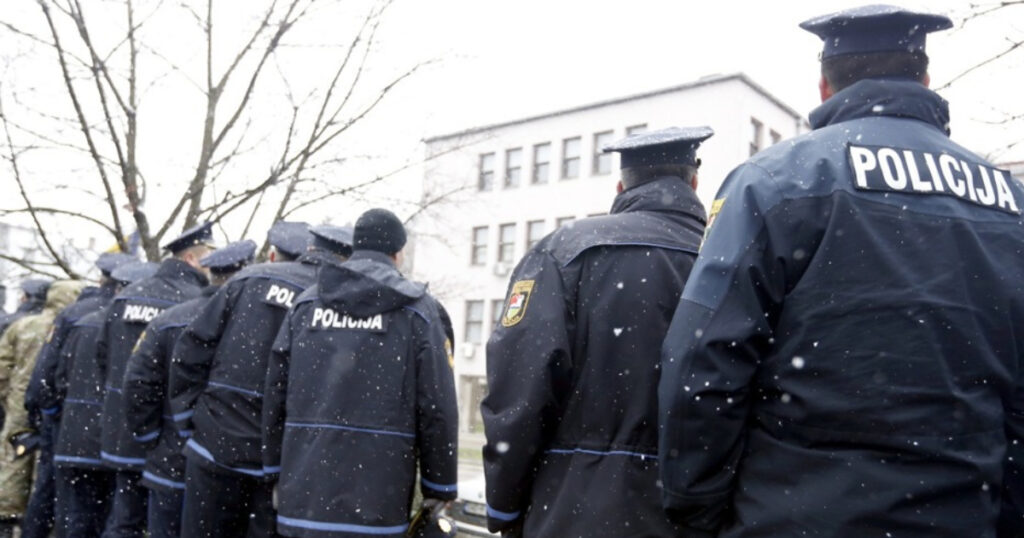 policajci