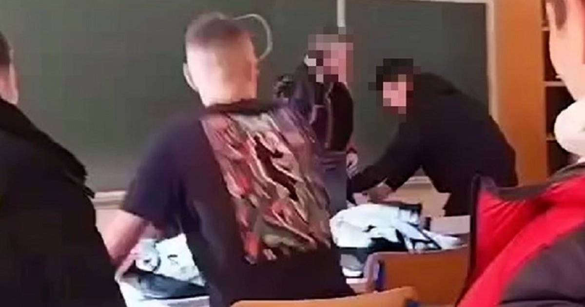 tuca ucenik profesor