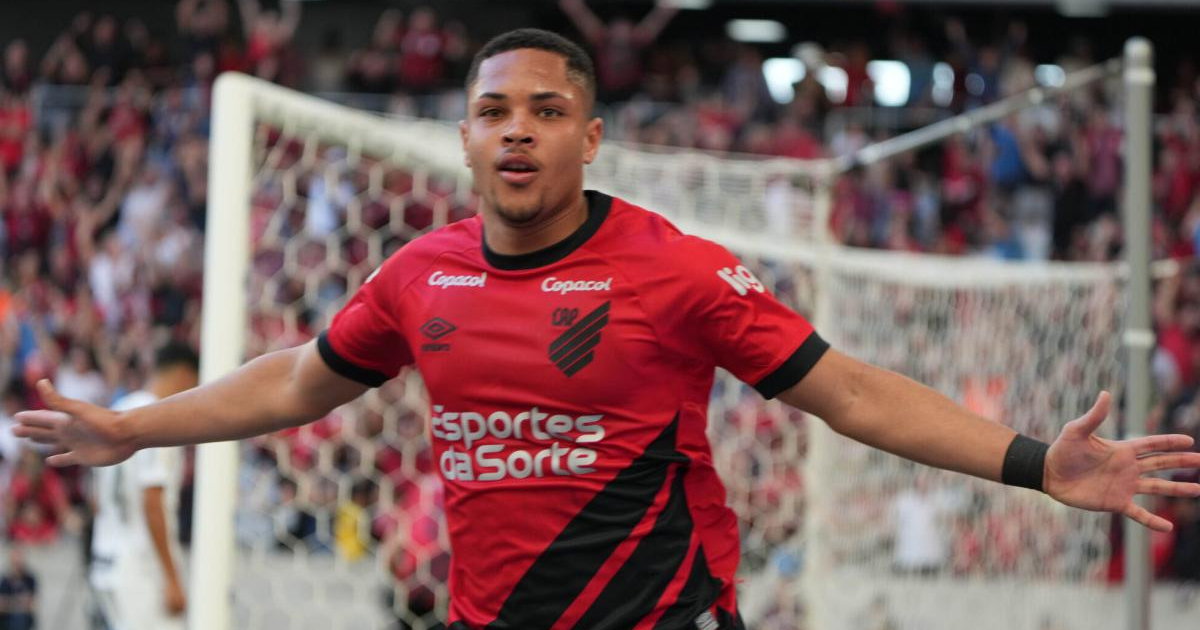 vitor roque