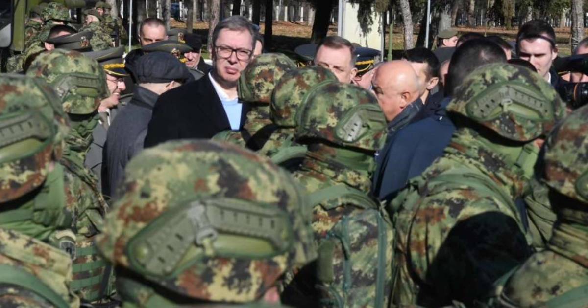 aleksandar vucic vojska srbije
