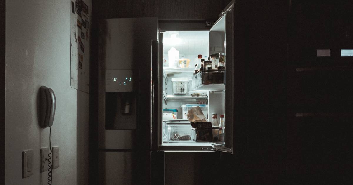 frizider noc mrak hrana