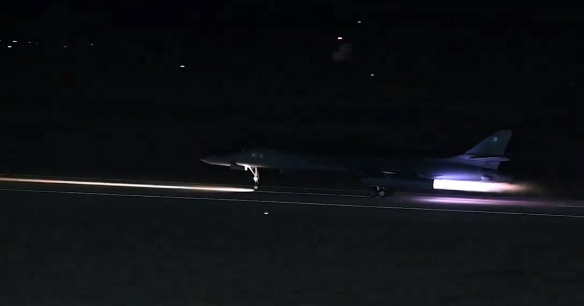b-1 bombarder