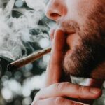 marihuana trava joint pusenje