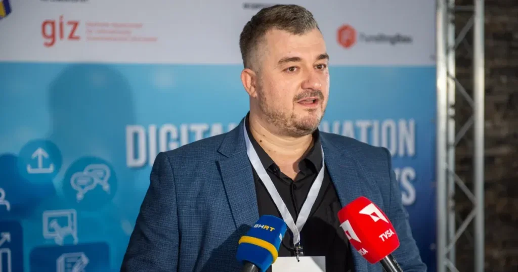ARMEN BUKVIC