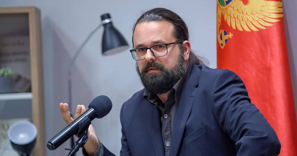 andrej nikolaidis