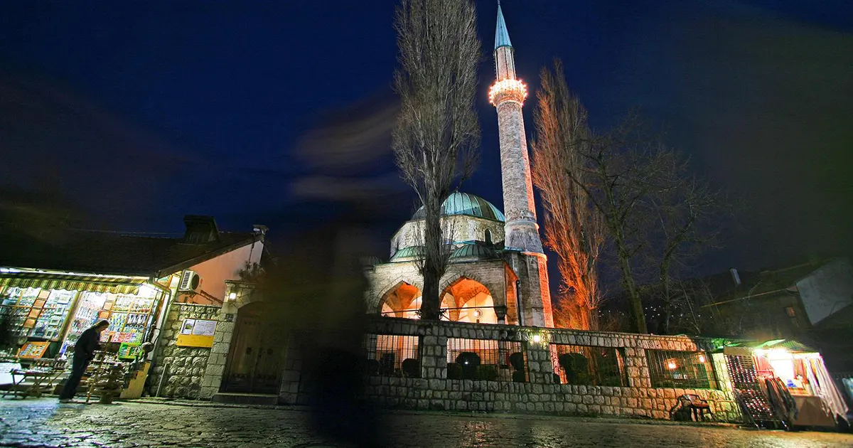 džamija
