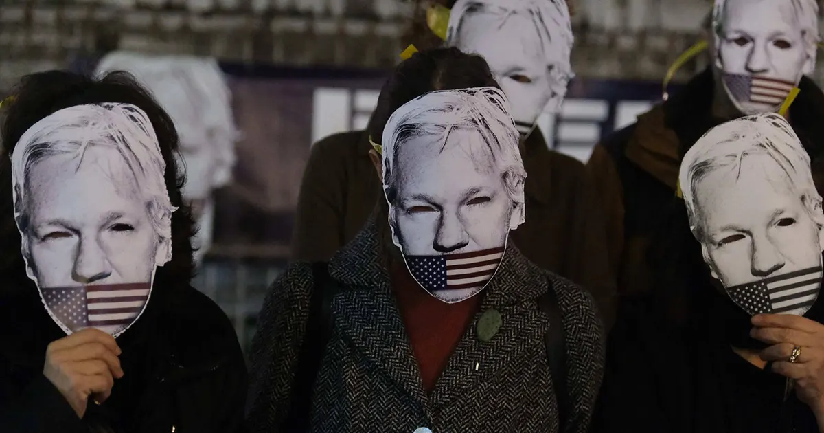julian assange