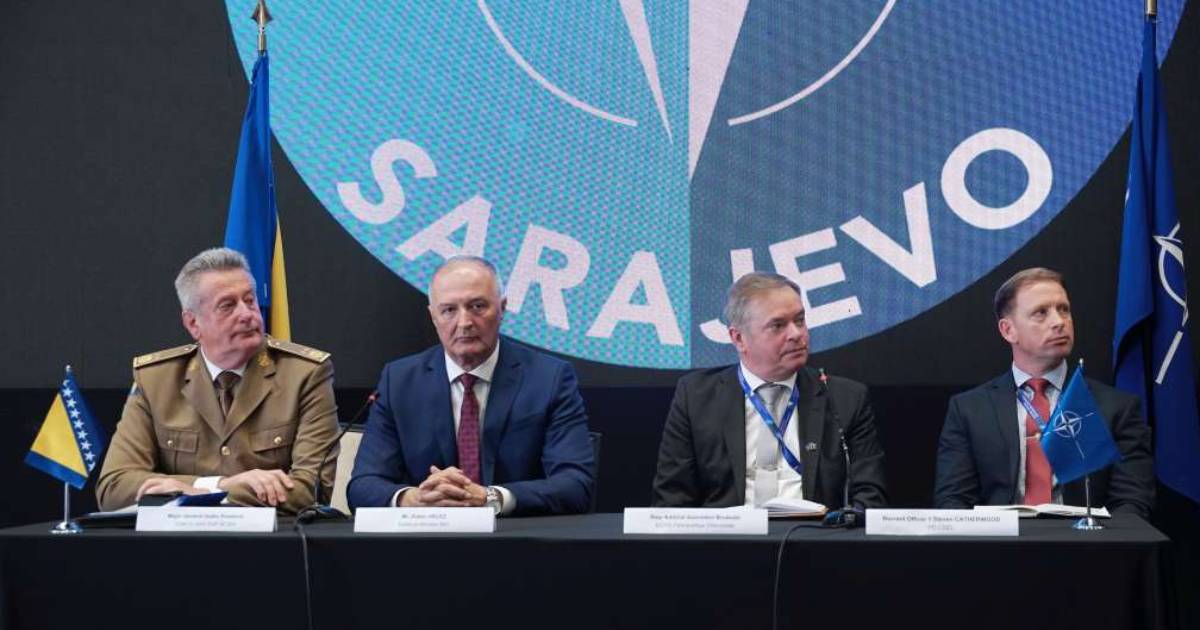nato konferencija helez