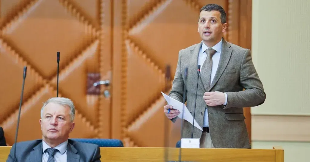 Vukanović: Ova vlada se porodila nakon tri dana porođajnih muka, a carski rez izvršio je Dodik