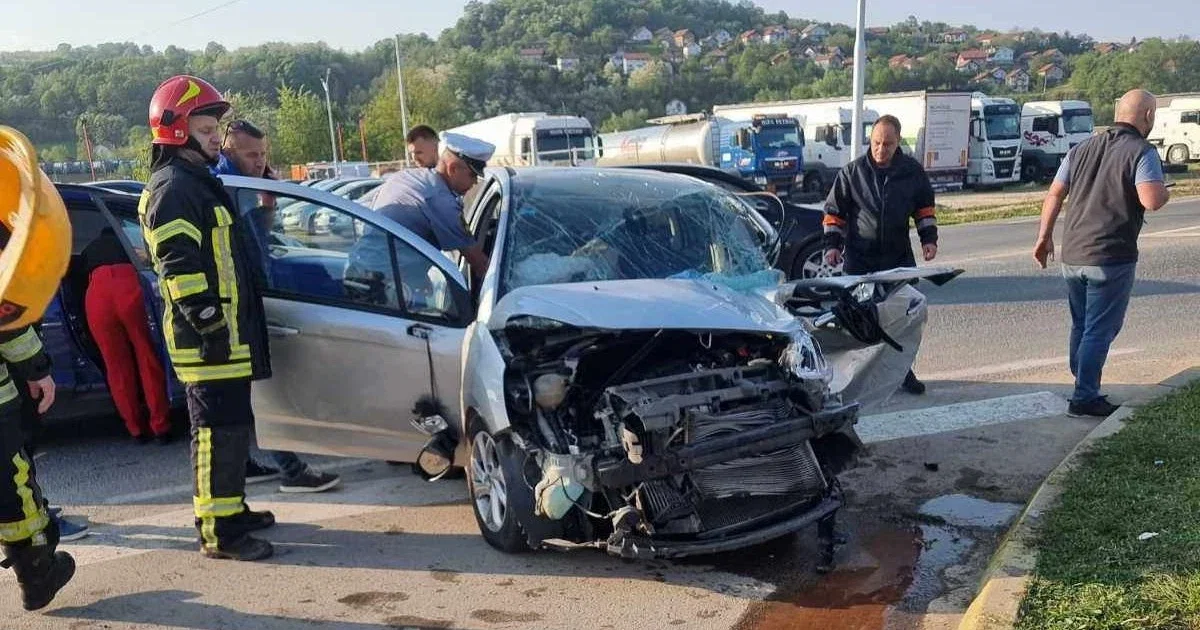 nesreca tesanj