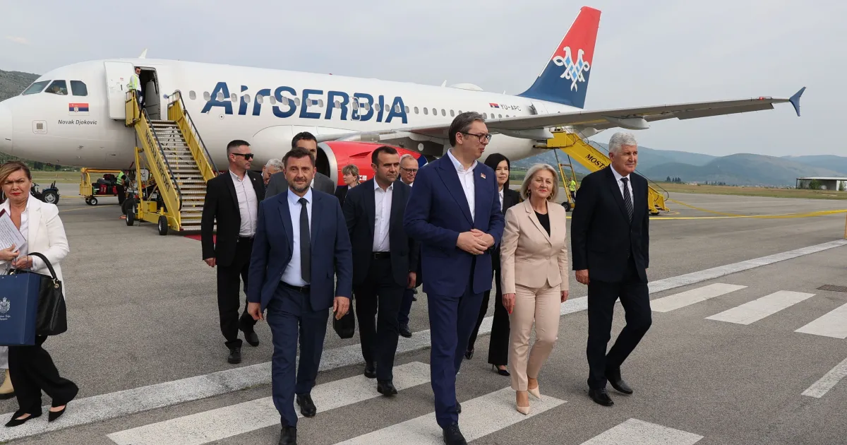 vučić sletio u mostar