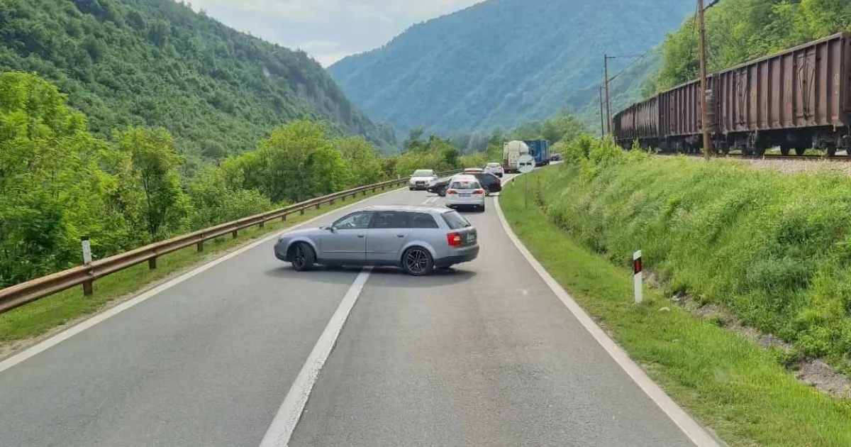 saobraćajna nesreća an m-17