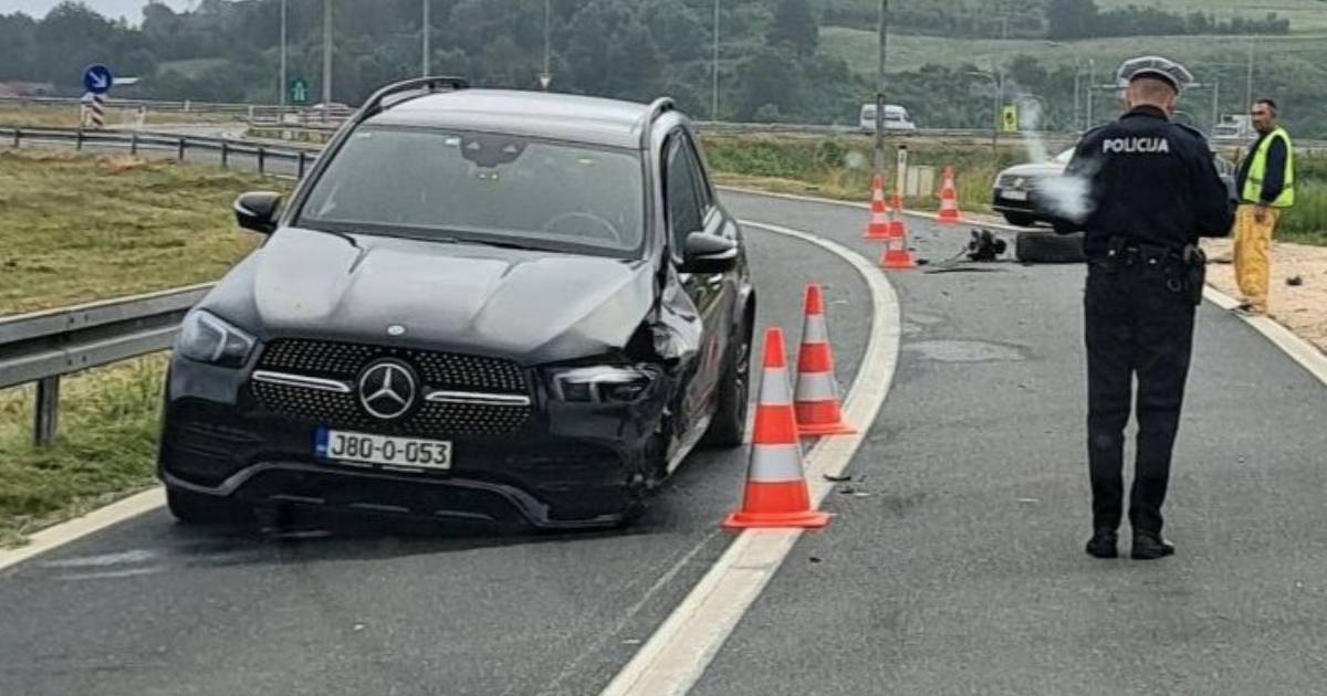 mercedes nesreca udes visoko policija