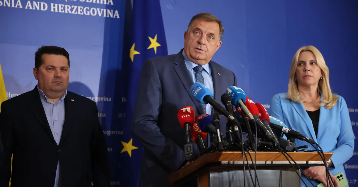 Dodik prvi napustio sastanak