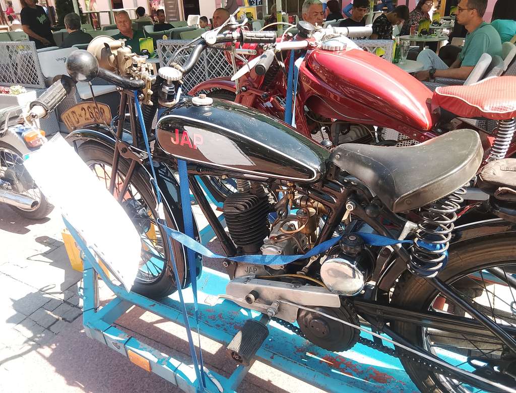motocikl oldtimer