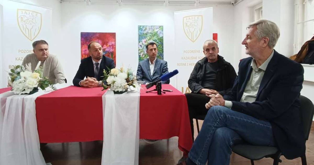 pozorisne igre bih jajce