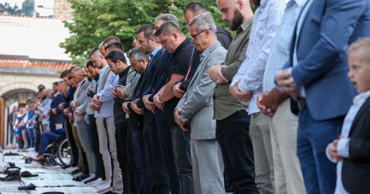 bajram namaz begova dzamija
