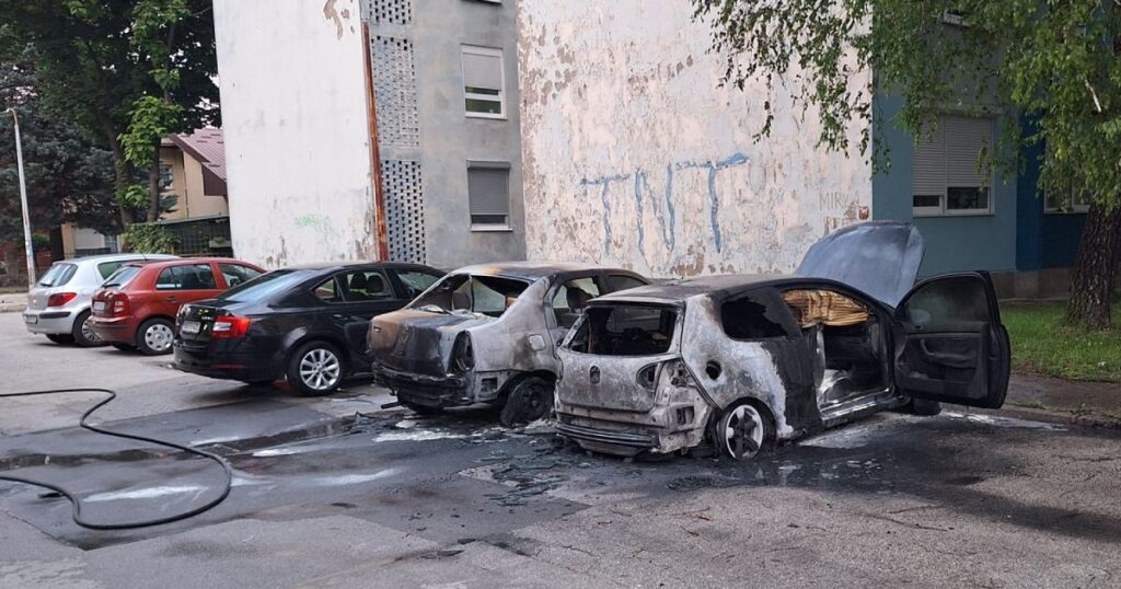 bihac zapaljeni automobili
