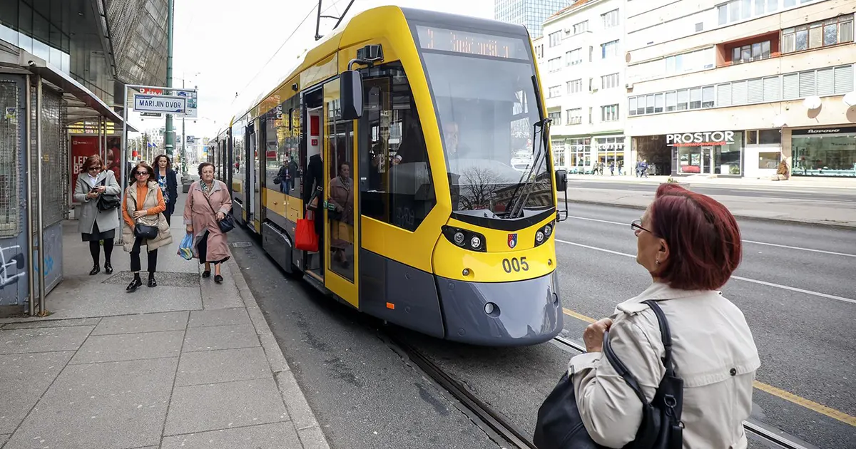 GRAS TRAMVAJ