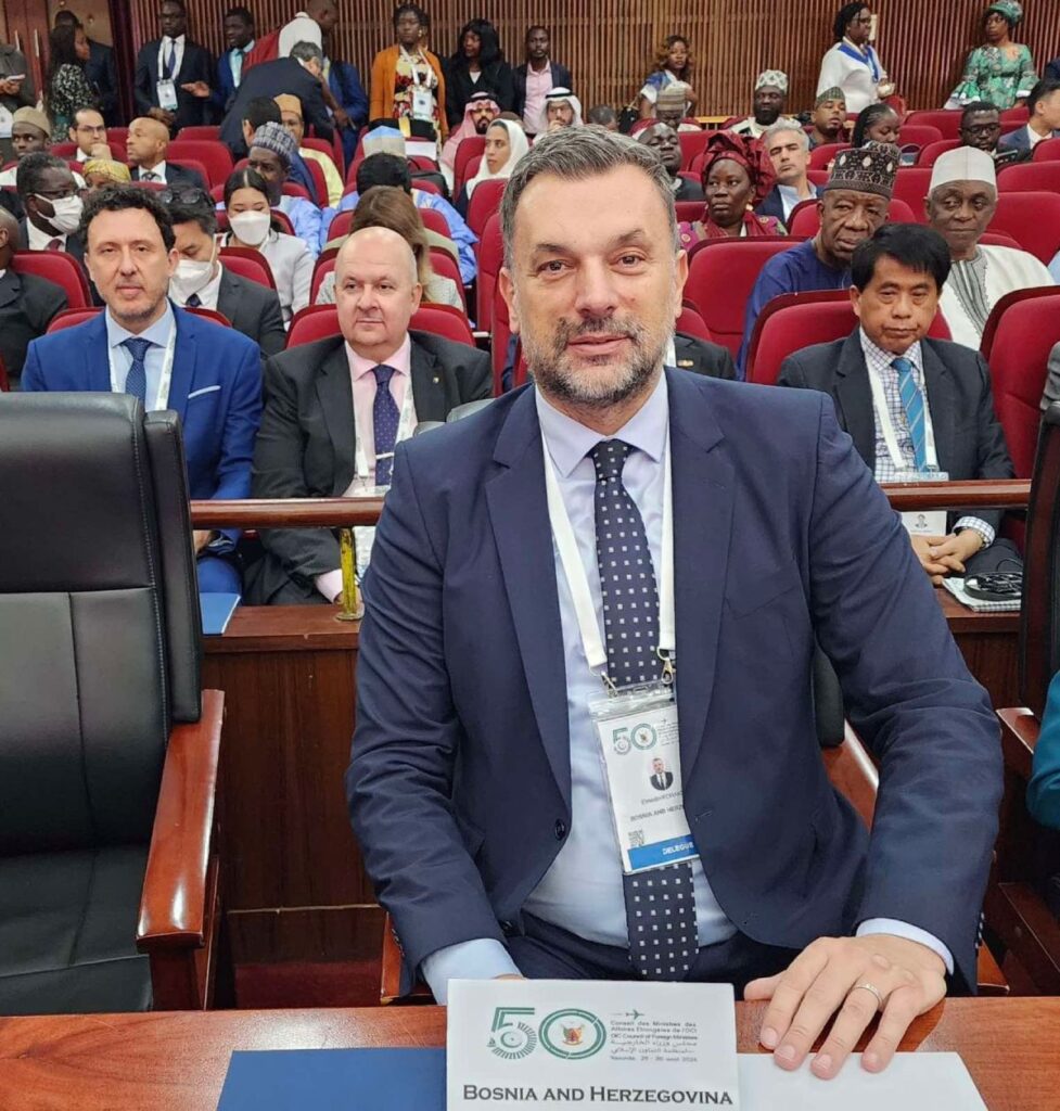 Konakovic u Kamerunu na OIC foto MVP (1)