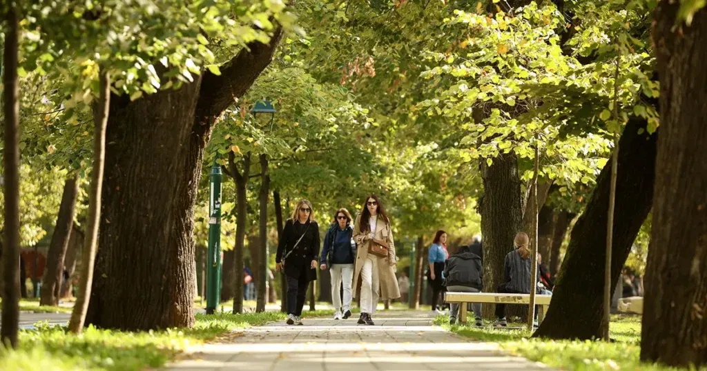 U BiH danas oblačno s pljuskovima, u narednim danima vraćaju se vrućine