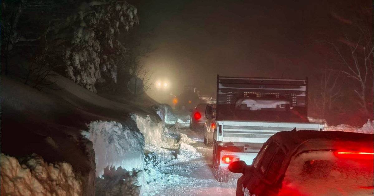 drvar kolona snijeg saobracaj