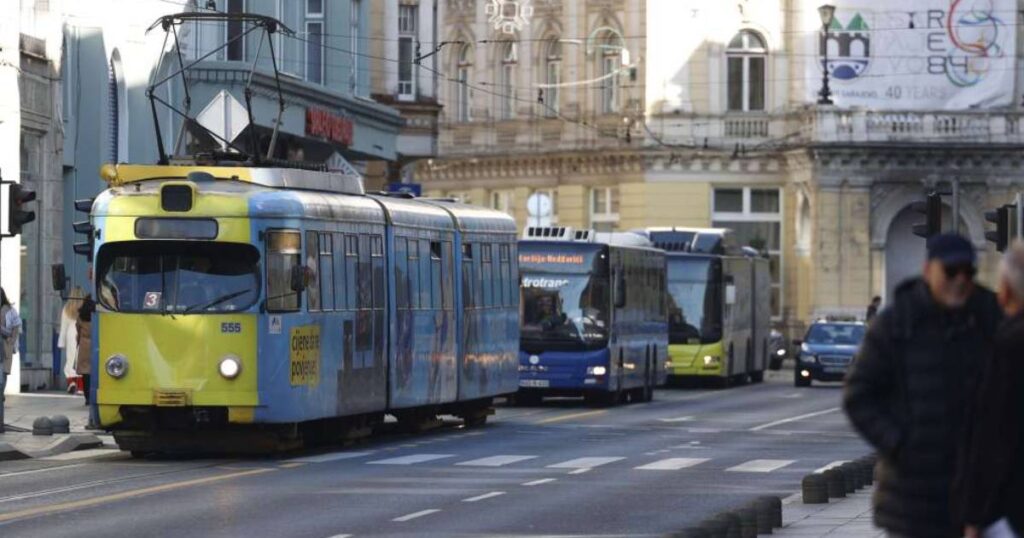 tramvaj autobus javni prevoz gras