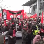 Uprkos brojnim pokušajima da se organizira njihovo spašavanje, spasilačke službe i odgovorne institucije navode kako nisu u mogućnosti doći do kučića