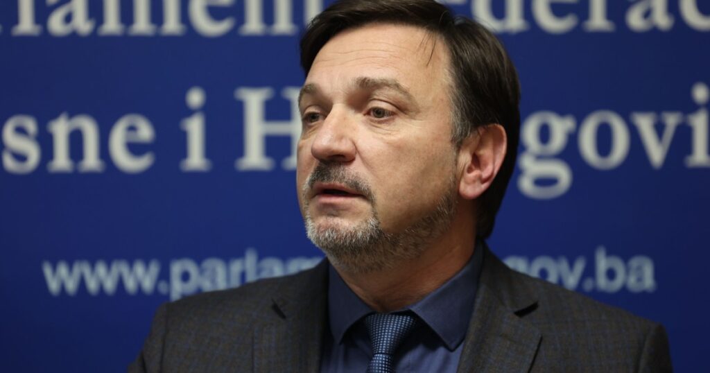 Hasičević o uvođenju neradne nedjelje: Promet raste, trgovci zapošljavaju nove radnike