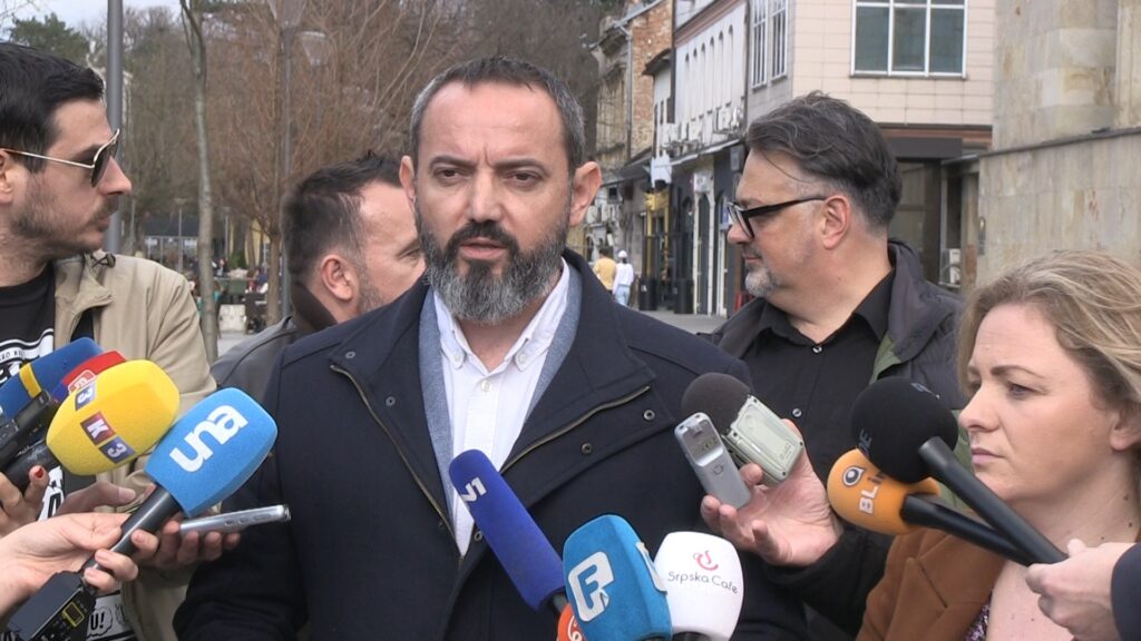 Siniša Vukelić