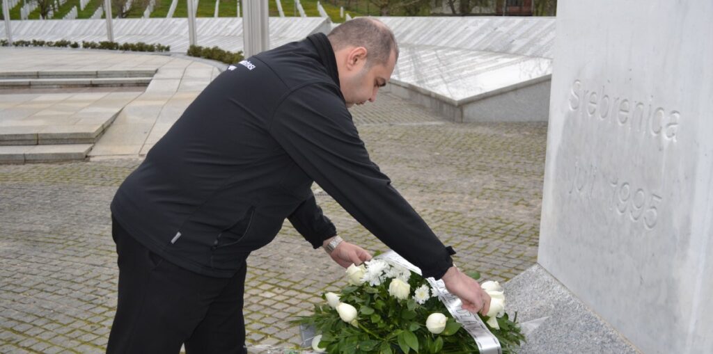 deegacija azerbejdzana u srebrenici